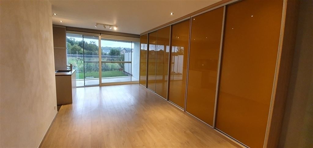 Gelijkvloerse verdieping te huur in WINKSELE