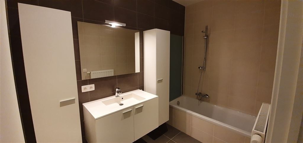 Gelijkvloerse verdieping te huur in WINKSELE