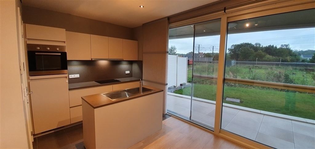 Gelijkvloerse verdieping te huur in WINKSELE