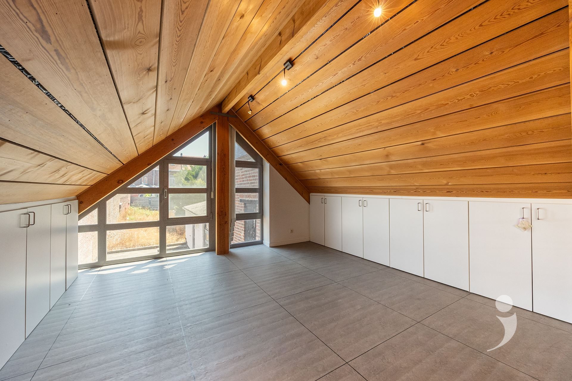 Handelspand for sale in KESSEL-LO