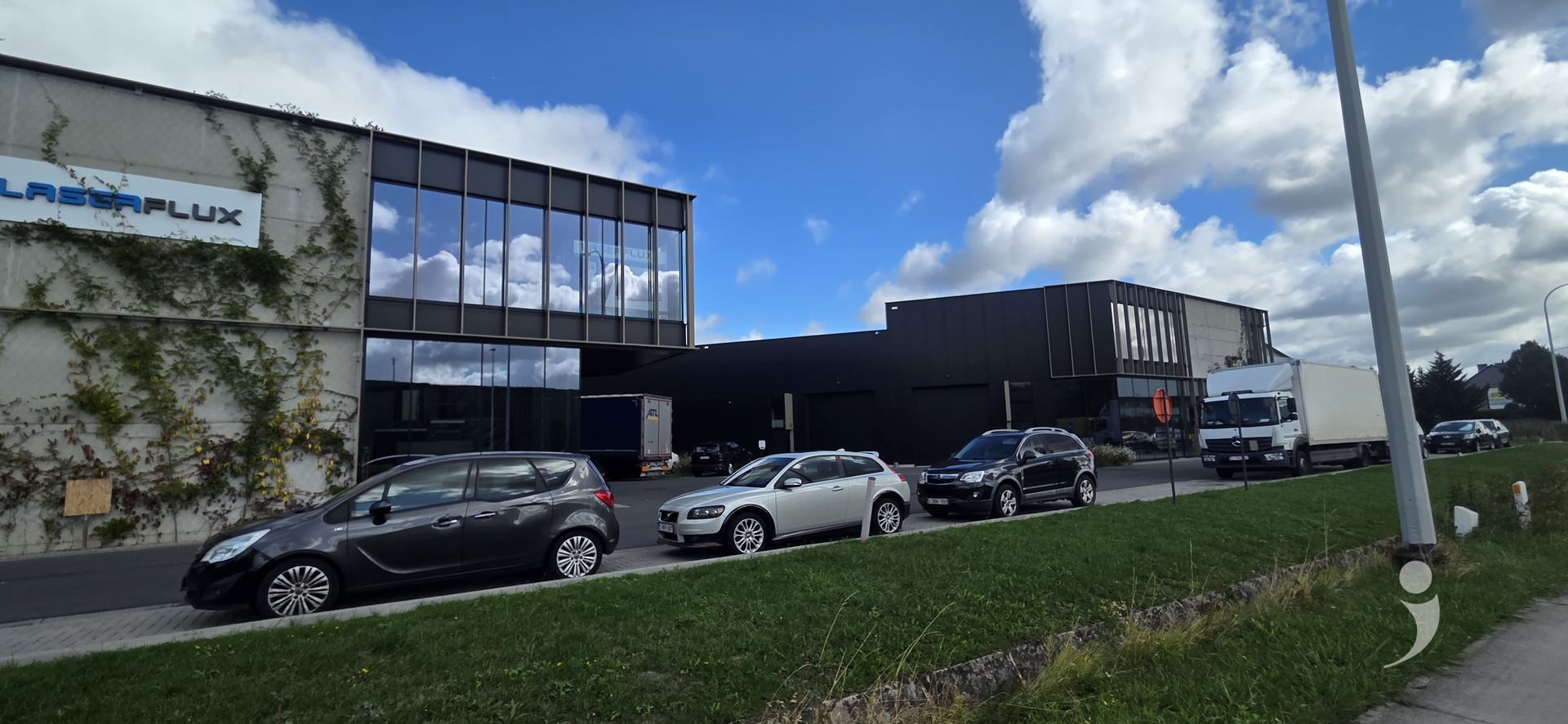 Industrieel gebouw te huur in STEENOKKERZEEL