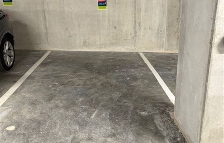 Binnenstaanplaats te koop in LEUVEN