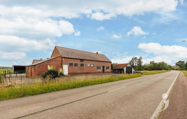 Villa/House/Farm for sale in RIJMENAM