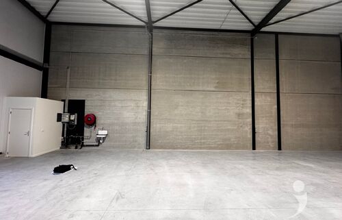 Industrieel gebouw te huur in STEENOKKERZEEL