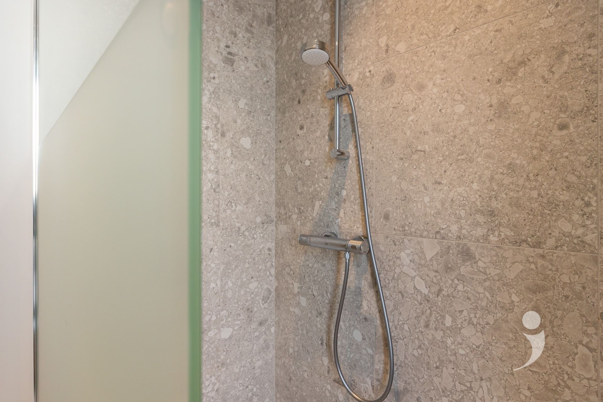 Villa/House/Farm for sale in HOUWAART