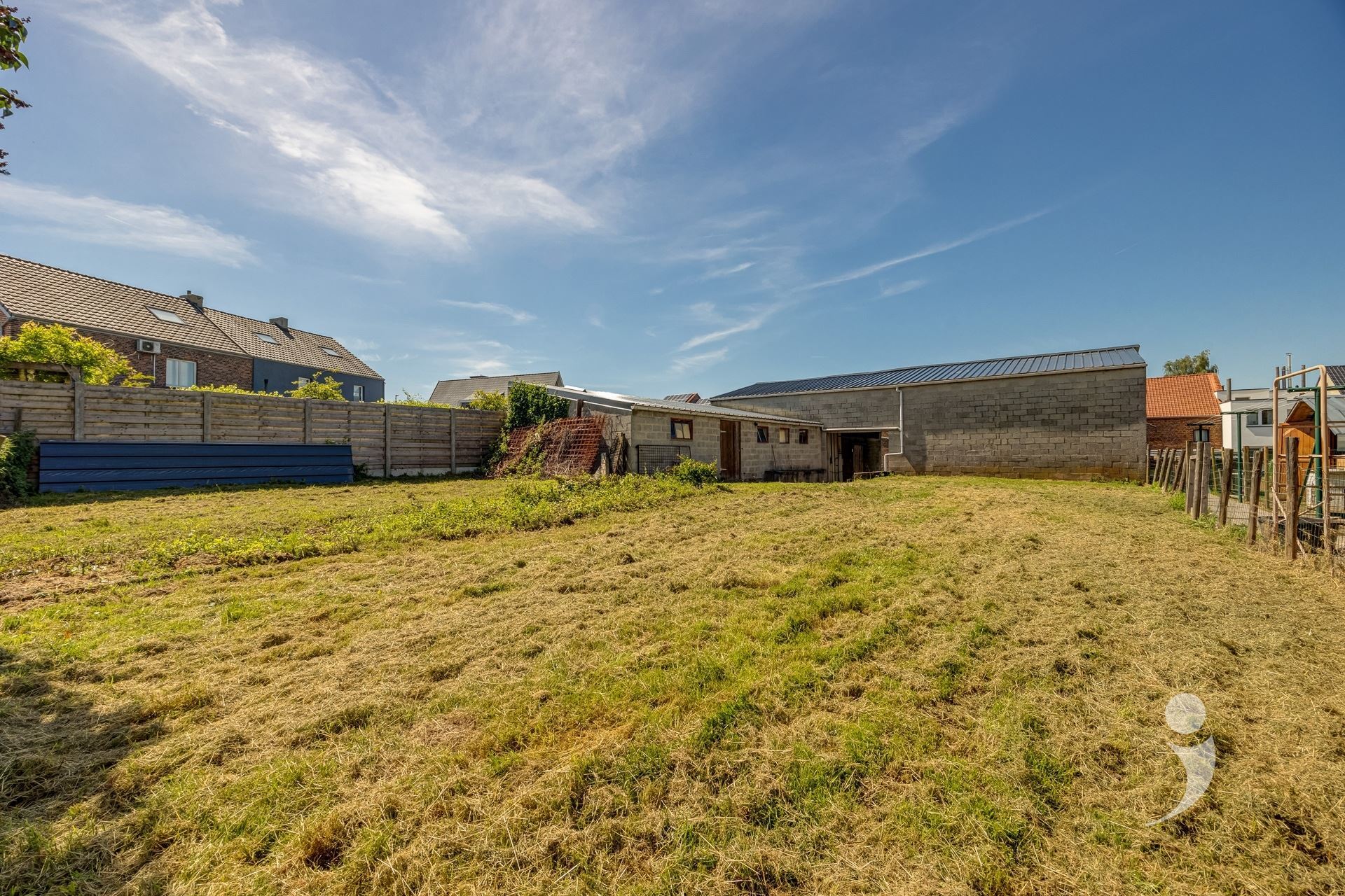 Villa/House/Farm for sale in KUMTICH