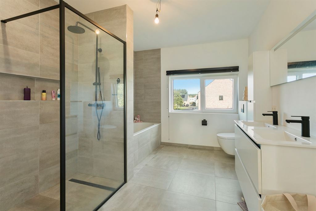Villa/House/Farm for sale in LANGDORP