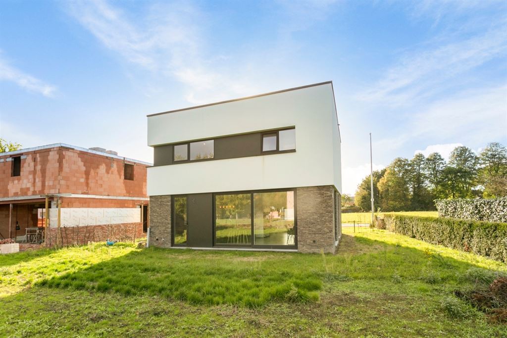 Villa/House/Farm for sale in LANGDORP
