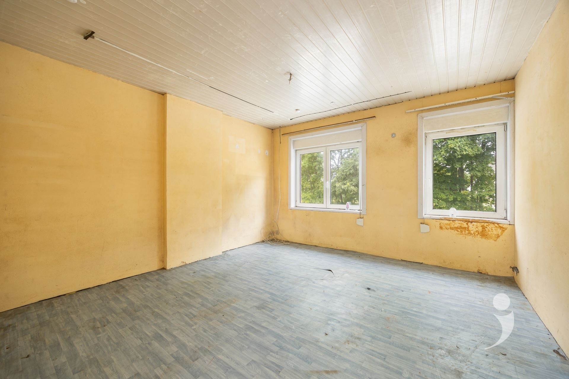 Villa/House/Farm for sale in LOVENJOEL