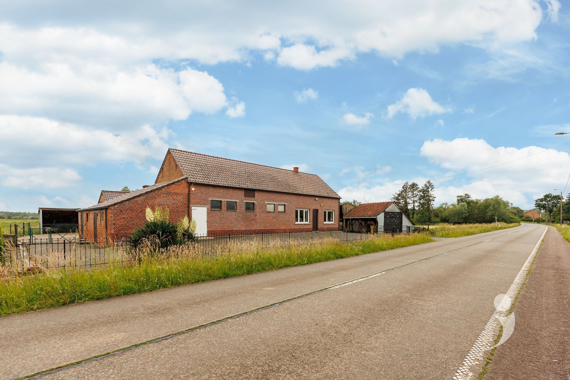 Villa/House/Farm for sale in RIJMENAM
