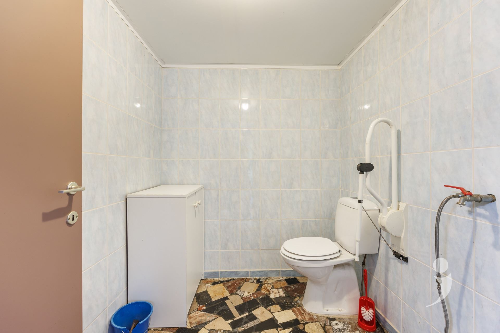 Villa/House/Farm for sale in RIJMENAM