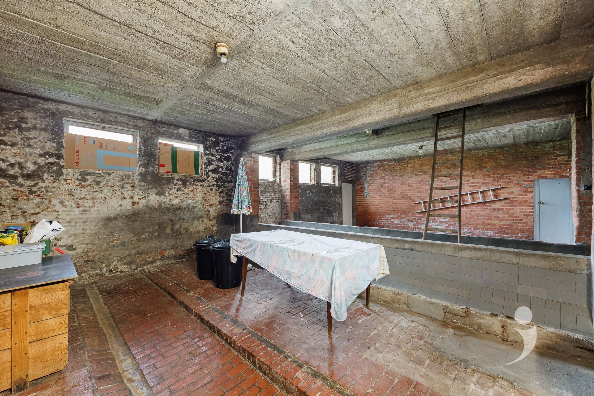 Villa/House/Farm for sale in RIJMENAM