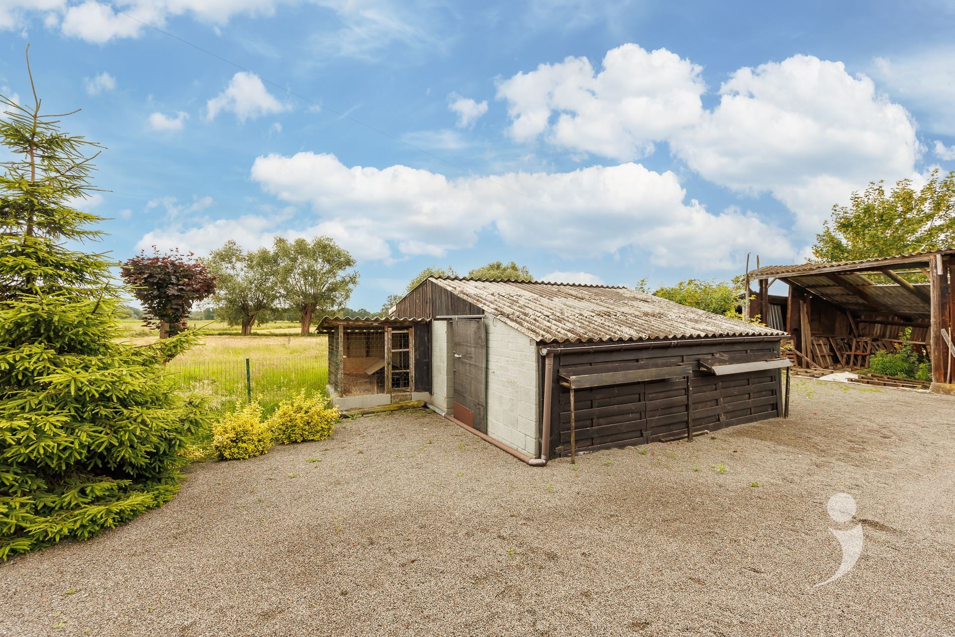 Villa/House/Farm for sale in RIJMENAM
