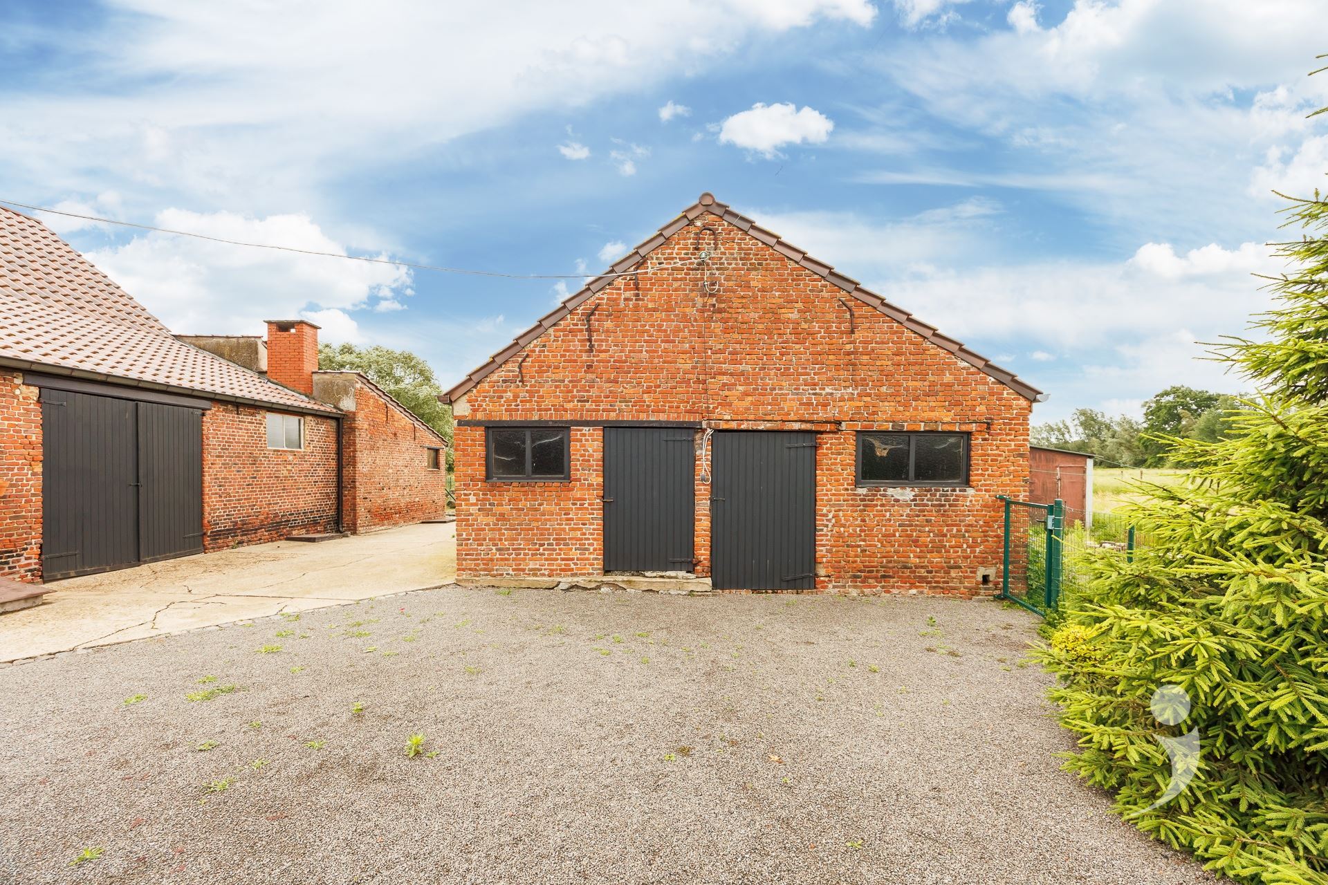 Villa/House/Farm for sale in RIJMENAM