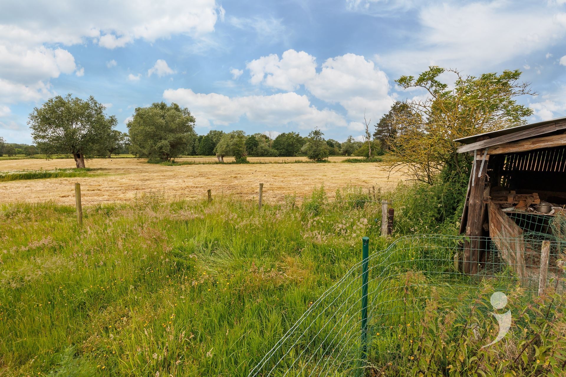 Villa/House/Farm for sale in RIJMENAM