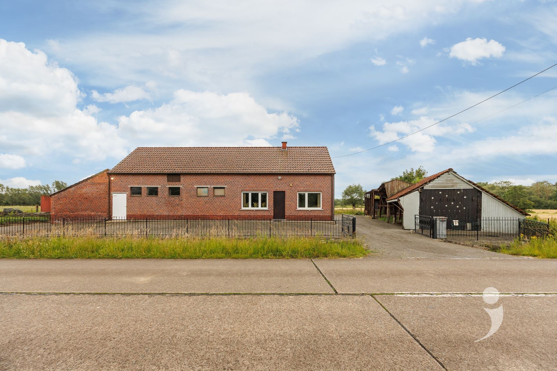 Villa/House/Farm for sale in RIJMENAM